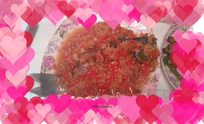 Crucian carp with chopped pepper