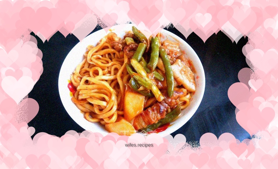 Braised Pork Belly Noodles