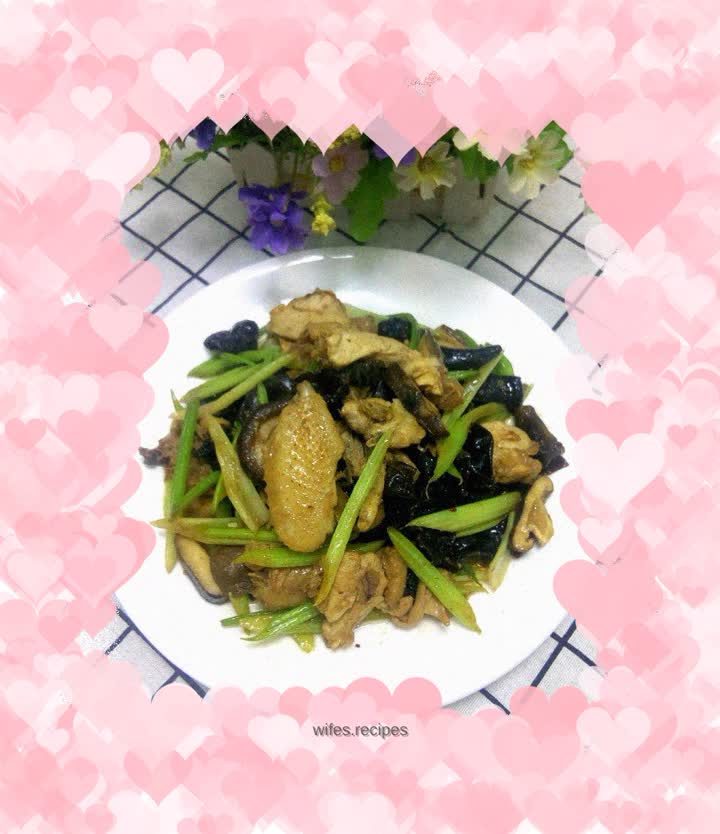 Fried chicken with fungus