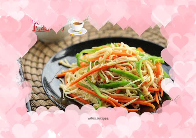 Stir-fried Enoki Mushrooms with Green Peppers and Carrots