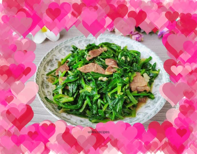 Stir-fried pork slices with lettuce and vegetable