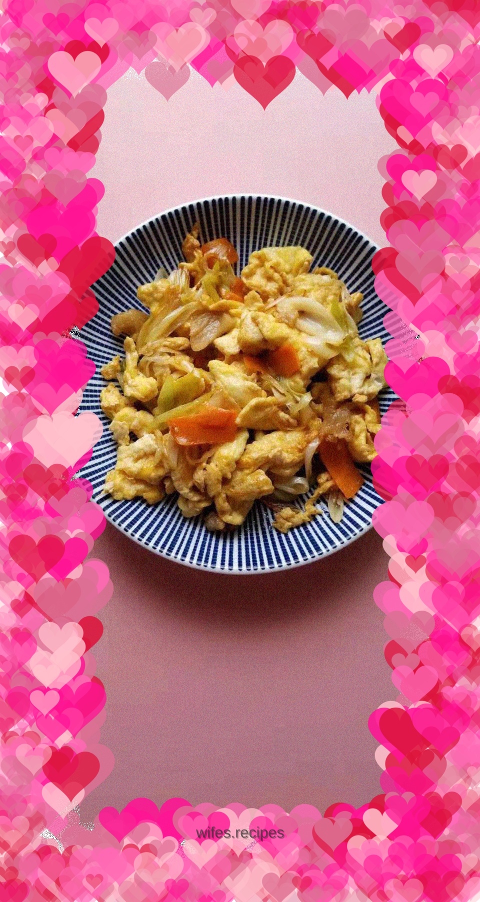 Fried eggs with green onions
