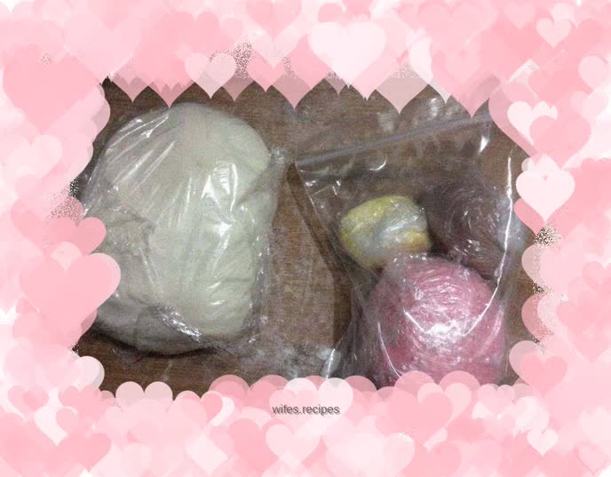 Homemade fondant paste