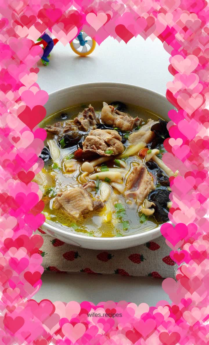 White Jade Mushroom Stewed Old Hen Soup