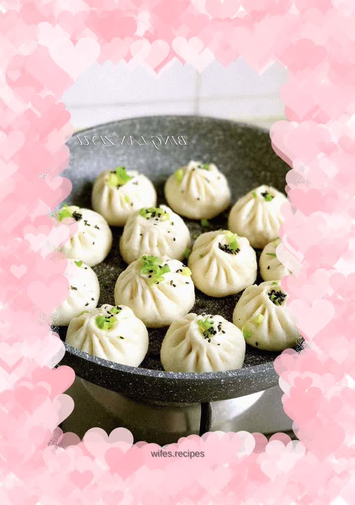 Shrimp and pork fried buns