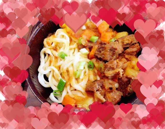 Beef and Potato Noodles with Red Sauce