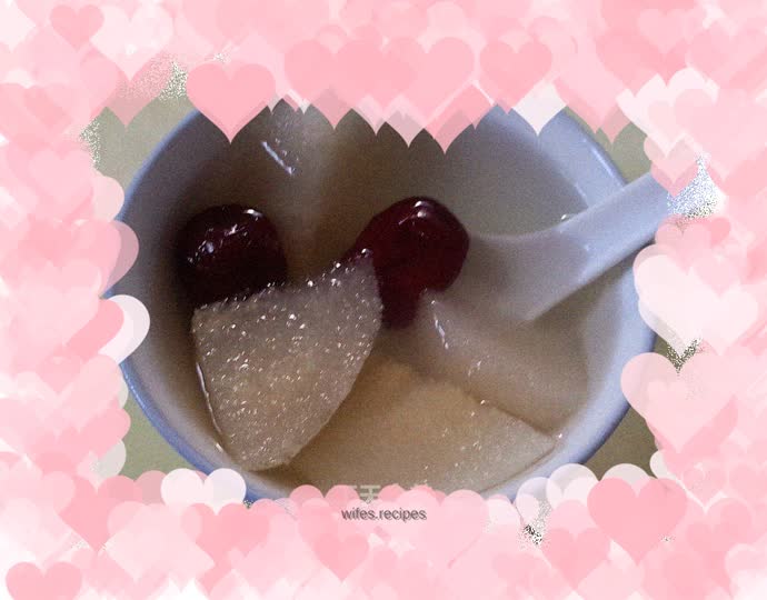 Rock sugar stewed jujube and pear
