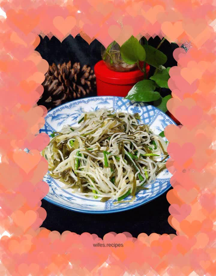 Stir-fried mung bean sprouts with shredded kelp