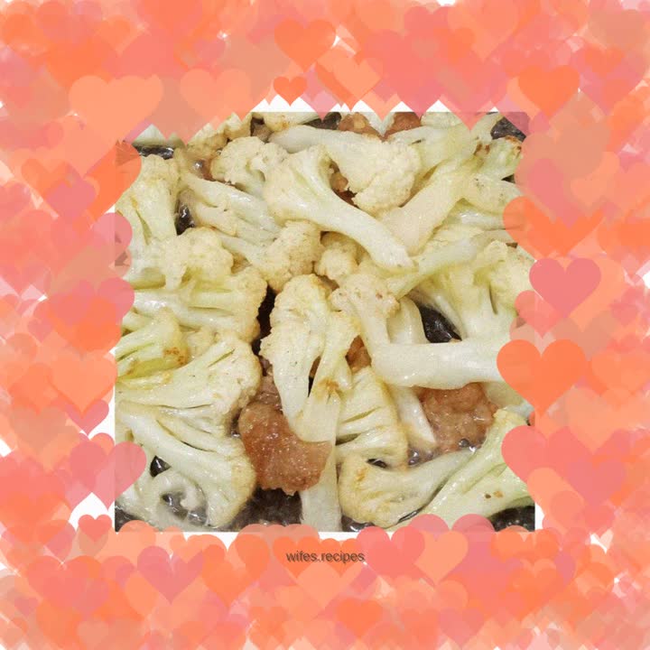 Stir-fried cauliflower with lard residue