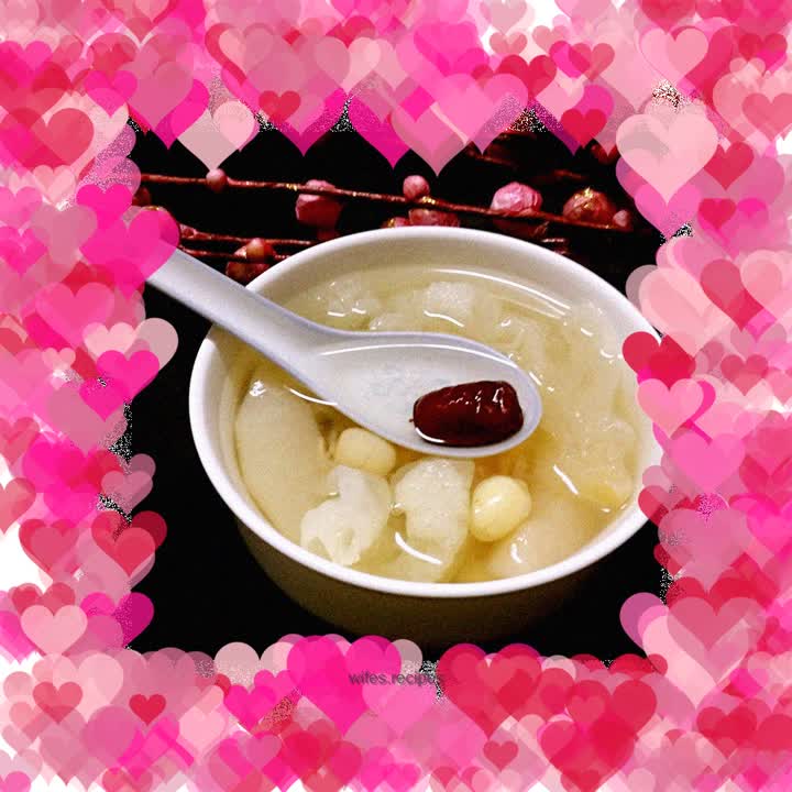 Tremella and snow pear syrup