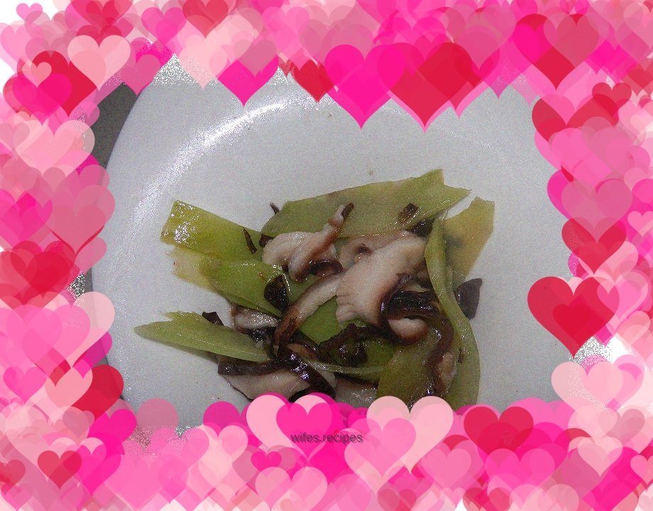 Stir-fried bamboo shoots with mushrooms