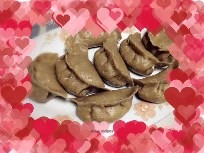 Steamed Buckwheat Noodles and Beef Dumplings