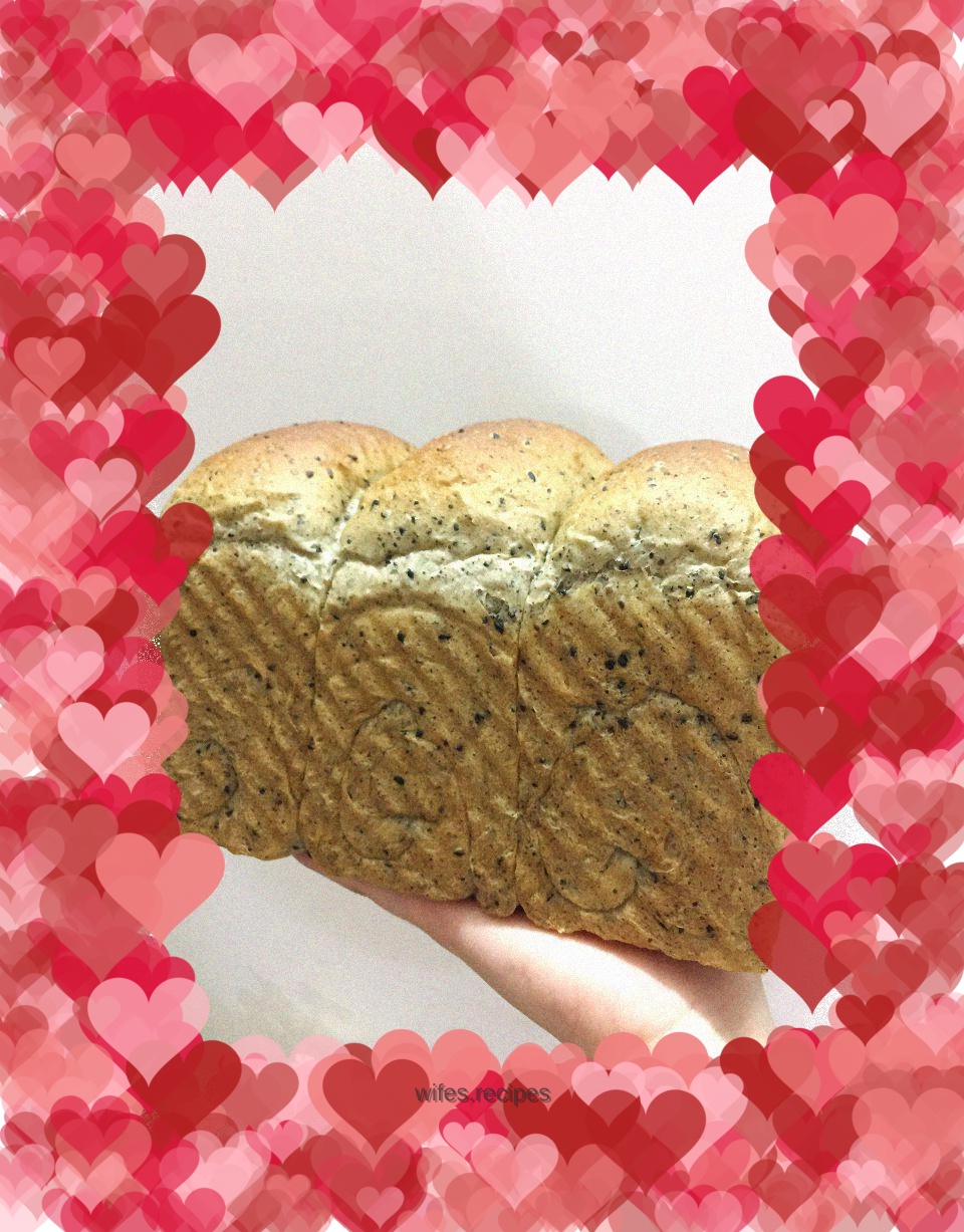 Black sesame toast