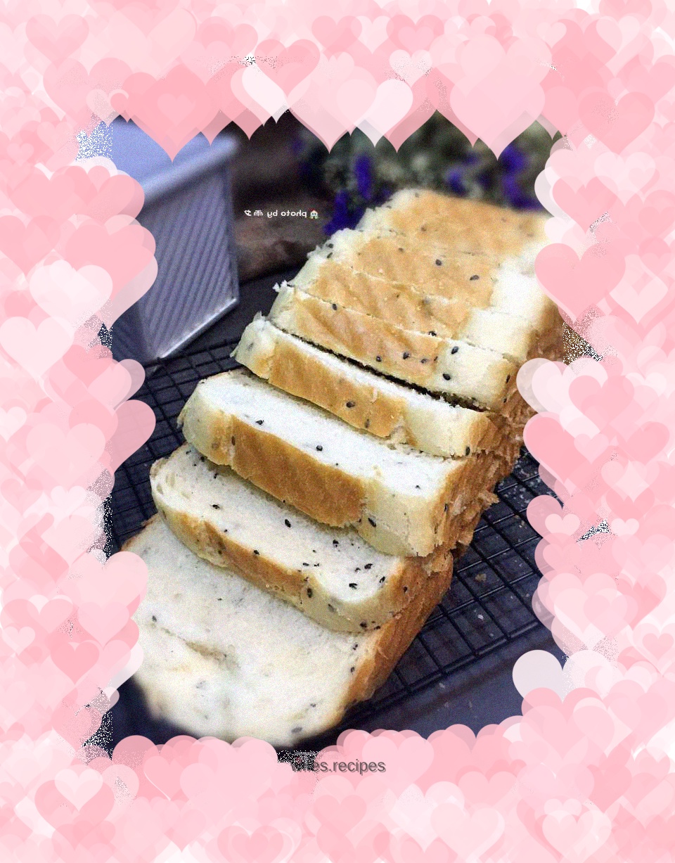 Soft black sesame toast