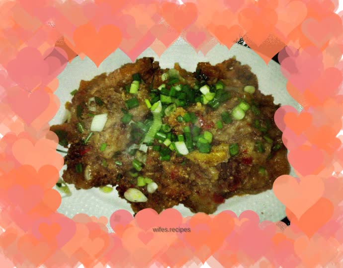 Steamed pork ribs with lotus leaf powder