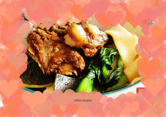 Pork ribs and kelp noodles
