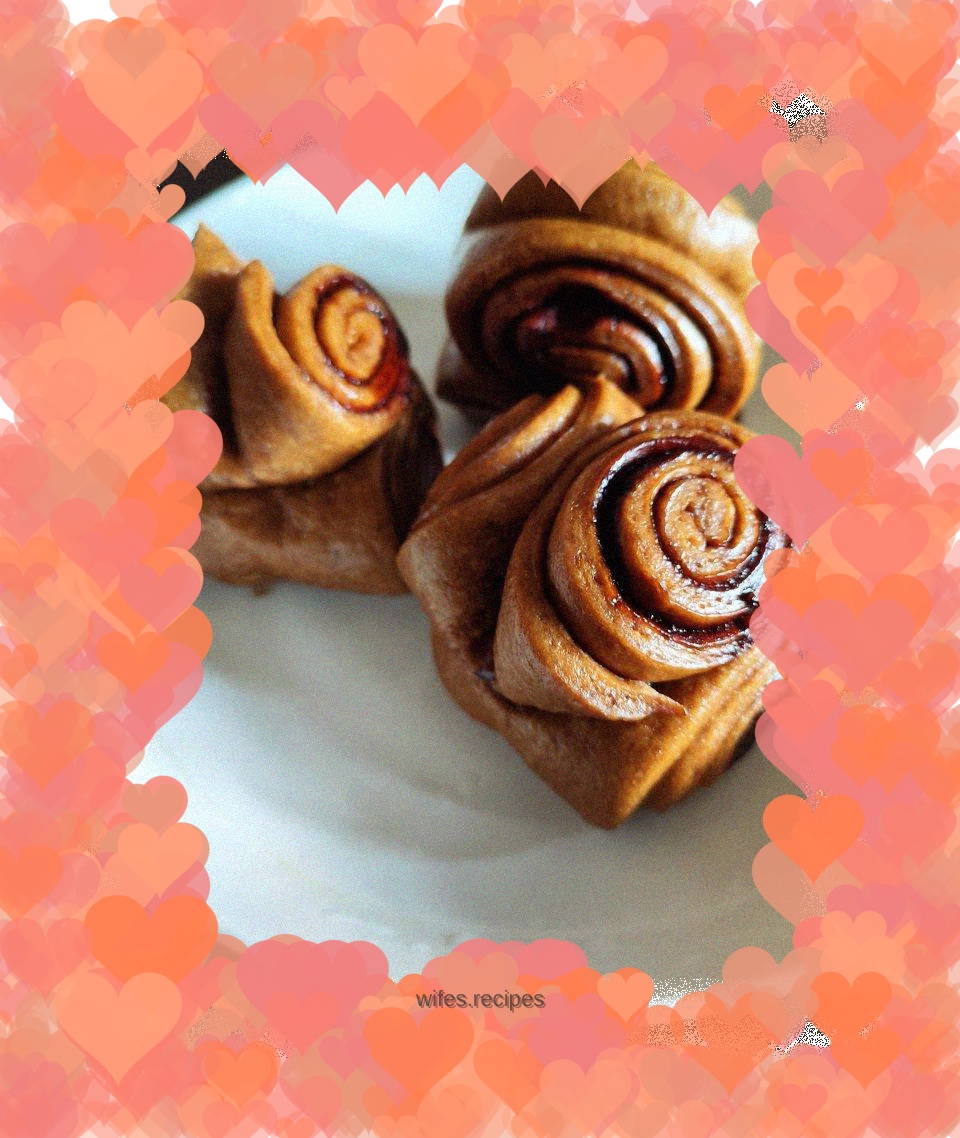 Brown sugar flower roll