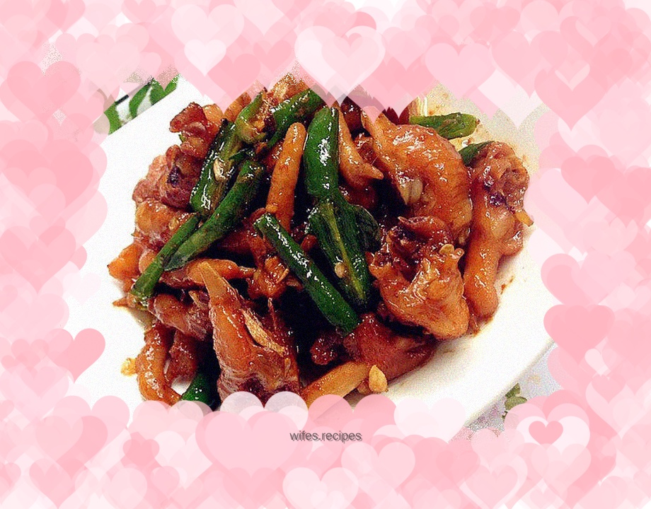 Stir-fried chicken feet