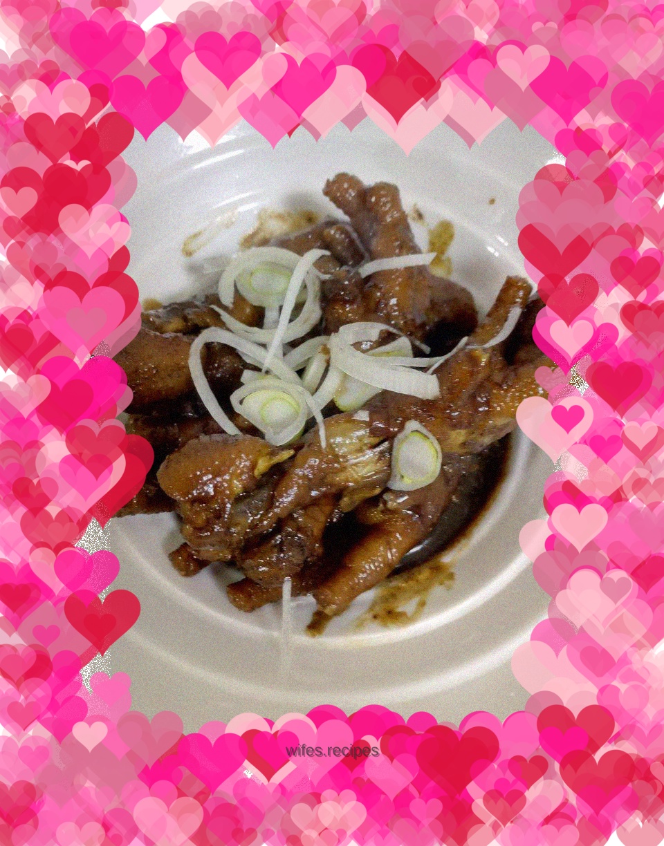 Five-spice chicken feet
