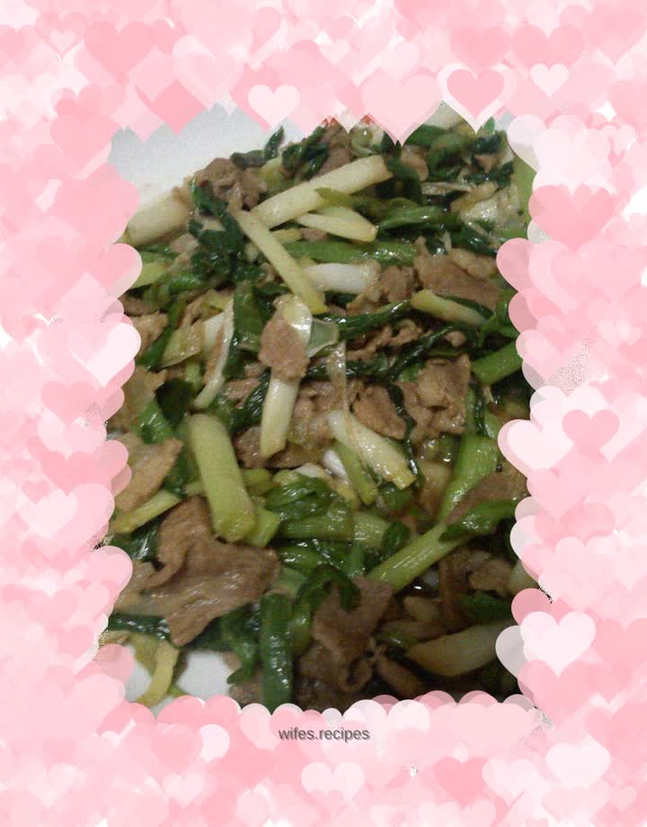 Stir-fried pork with garlic sprouts