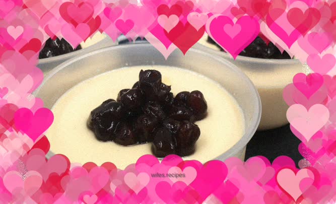 Caramel custard pudding, full of milky flavor and rich caramel flavor intertwined together, satisfying in one bite.