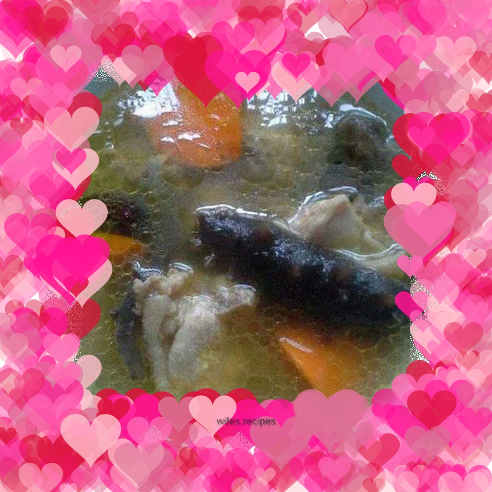 Carrot, corn, bone, and sea cucumber soup, so summery