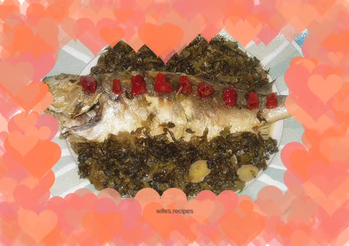 Braised yellow croaker with pickled vegetables