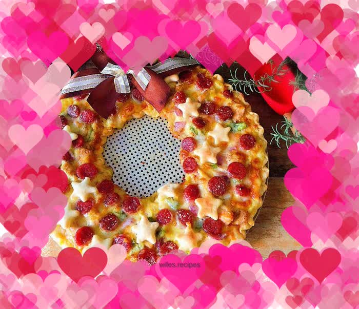 Christmas wreath pizza