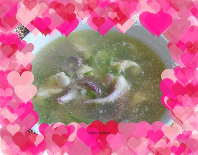 Pen tube cucumber and egg soup