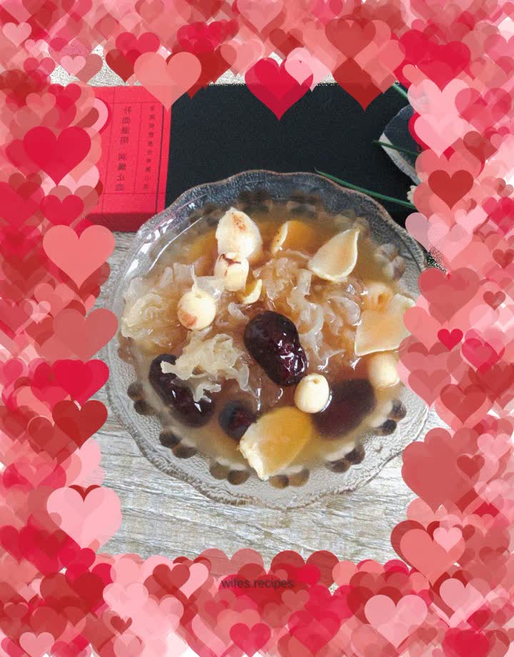 Donkey-hide gelatin, white fungus and lotus seed soup