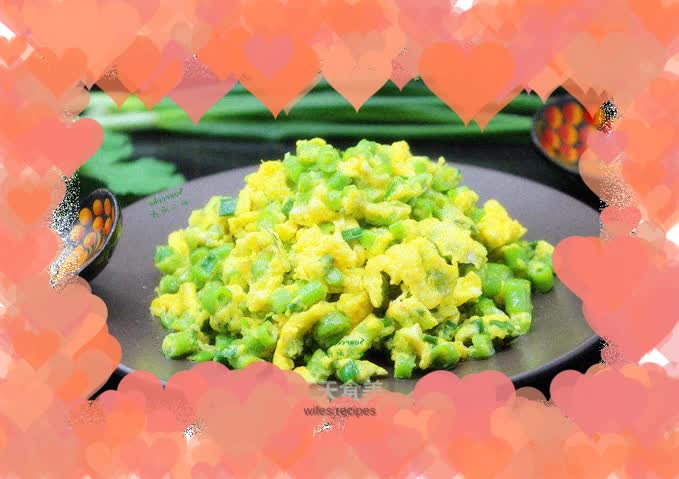 Scrambled eggs with green beans