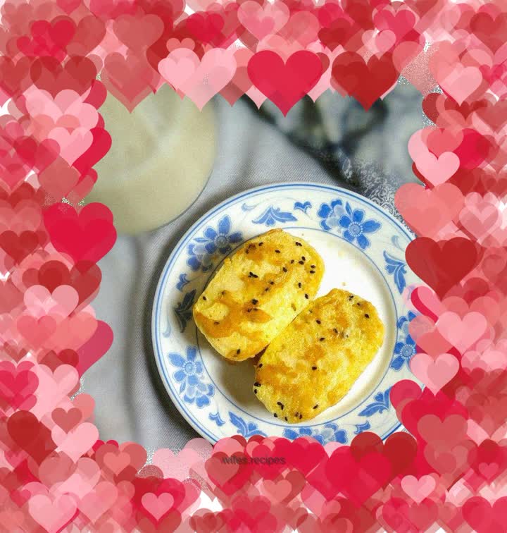 Black sesame steamed bun slices