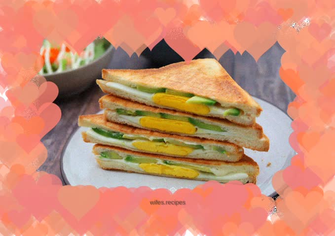 Avocado and egg sandwich