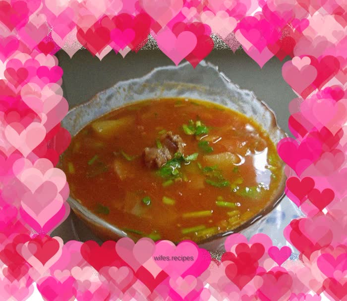 Tomato, potato and beef brisket soup