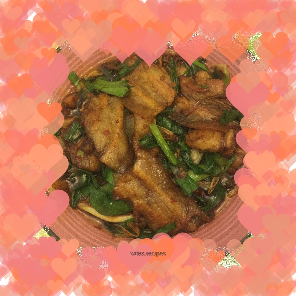 Twice-cooked pork with garlic sprouts