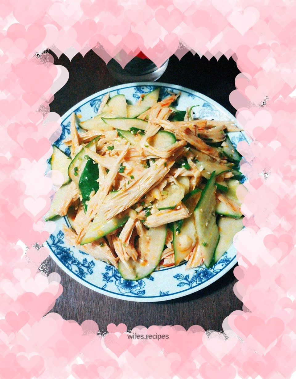 Bean curd mixed with cucumber
