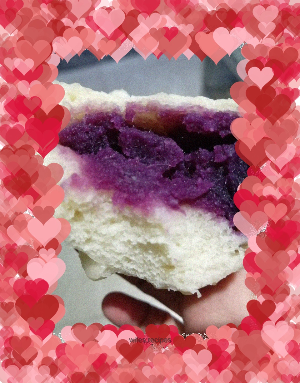 Purple potato buns, red bean buns, soy milk