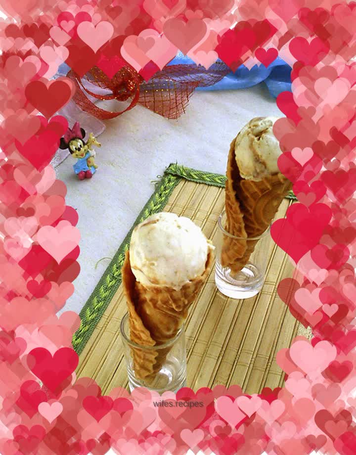 Caramel milk ice cream cone