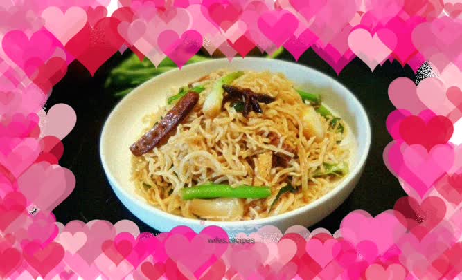 Dried Tofu, Garlic and Vegetable Steamed Noodles