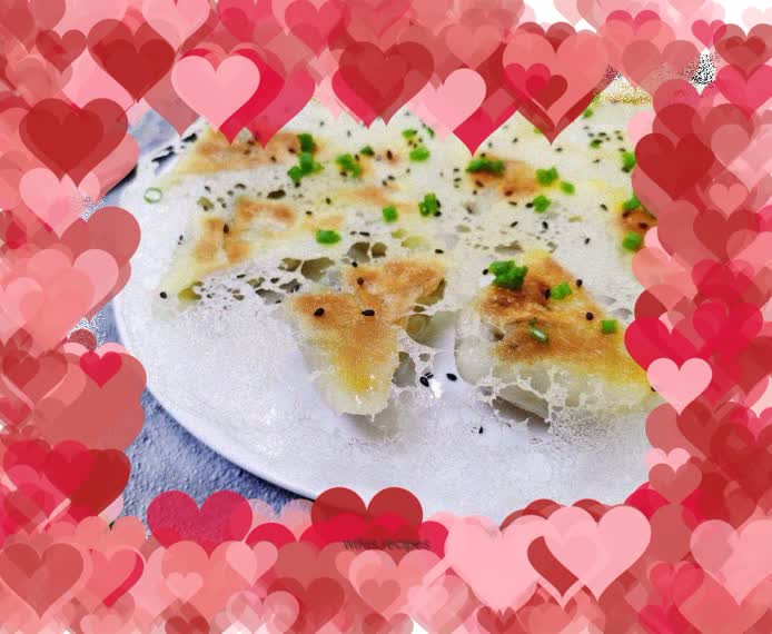 Fried wontons with lace ice flowers