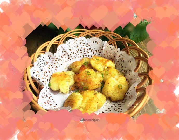 Pan-fried salt and pepper baby potatoes