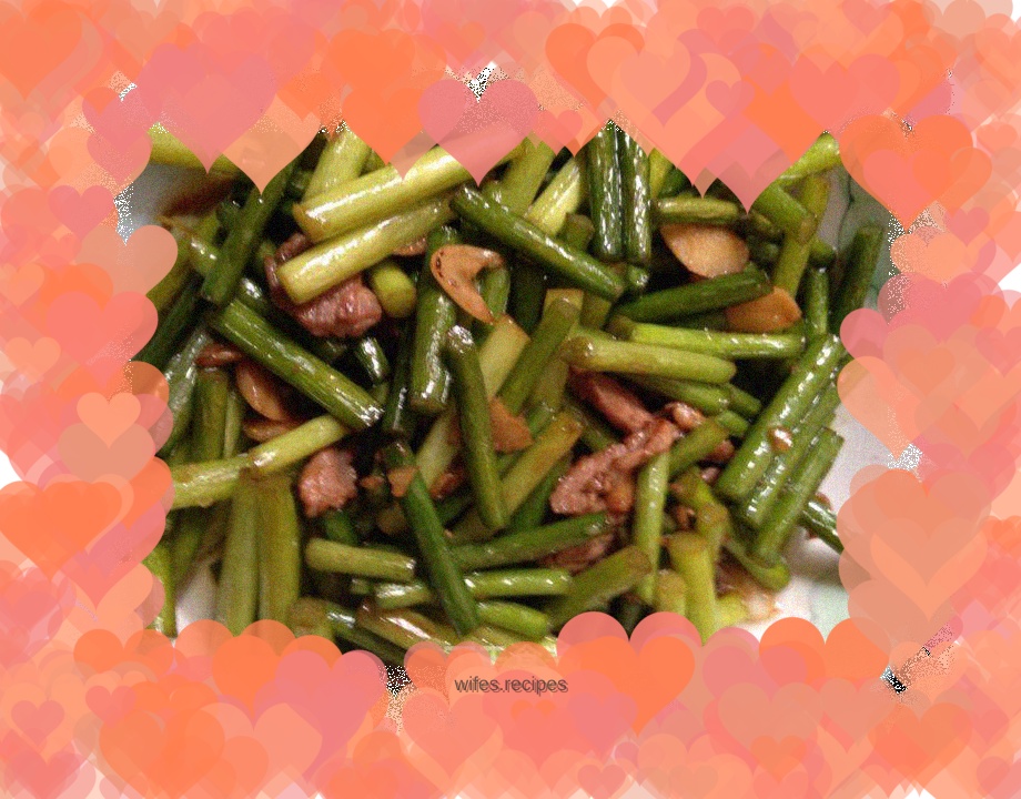 Stir-fried pork with garlic sprouts