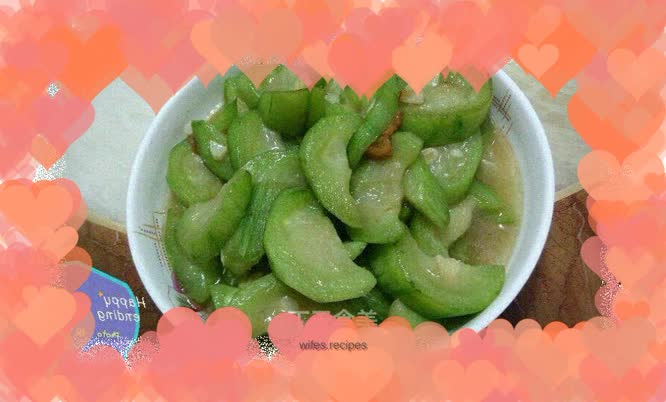 Stir-fried loofah