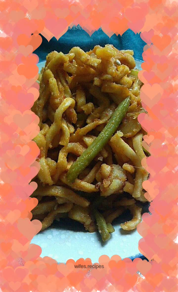 Homemade braised noodles