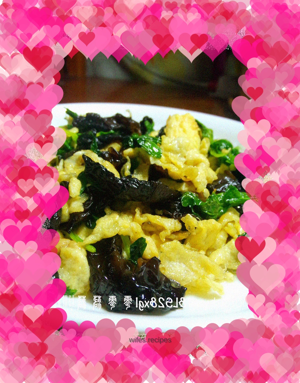 Private dish: scrambled eggs with fungus