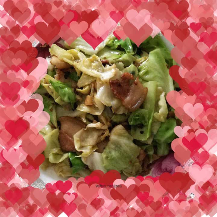 Cabbage and pork slices