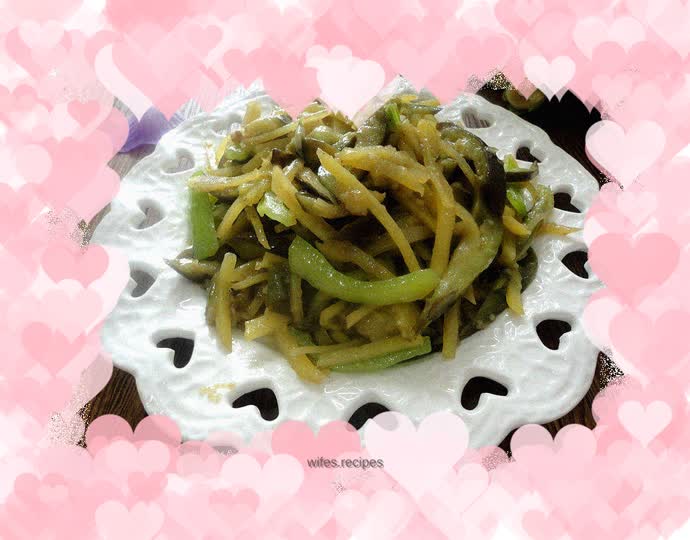 Stir-fried eggplant shreds and potato shreds