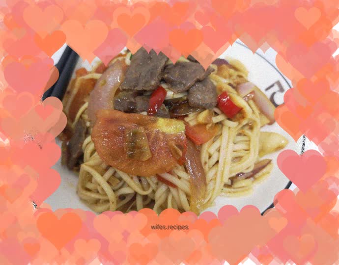 Beef and tomato fried noodles