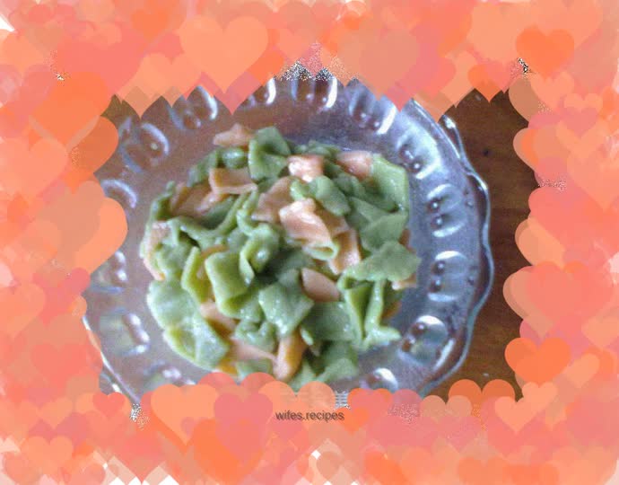Spinach and Carrot Noodles