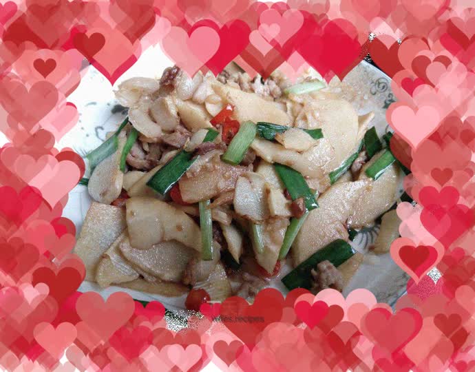 Stir-fried shredded pork with spring bamboo shoots